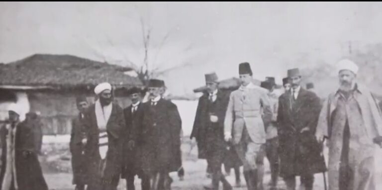 Tirana 100 vjet kryeqytet, historiani: Ishte zgjedhje e detyruar, s’ka pas vendim në Kongresin e Lushnjës
