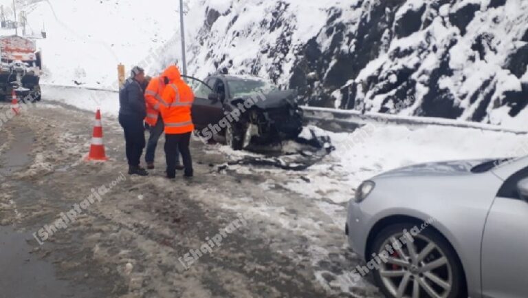 Aksident i rëndë në Rrugën e Kombit! Shoferi me urgjencë drejt Traumës