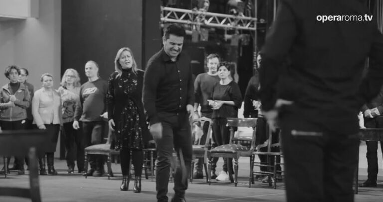 Dy artistë shqiptarë në teatrin e Romës
