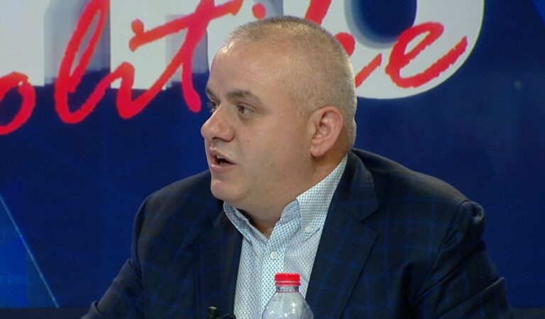 Ku i gjete fotot e kanabisit? Gazetari zbulon përballjen e radhës në prokurori: Nesër do të jem ….