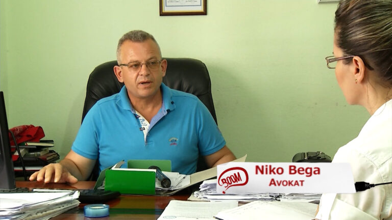 Skandali seksual/ Pranga avokatit të “mësuesit” në Fier, i kërkoi nxënëses të ndryshonte deklaratat ndaj klientit të tij