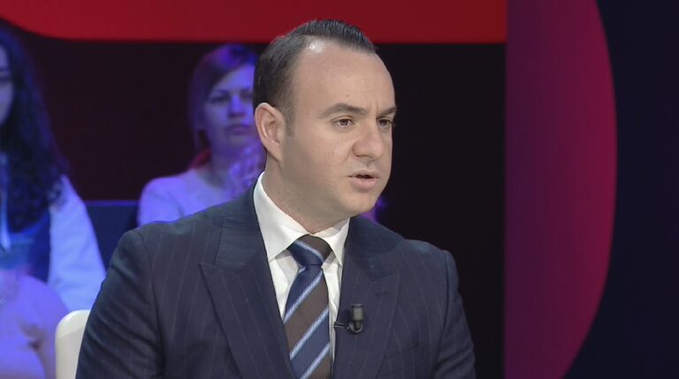 Dyshimet e Balliut: Ku janë donacionet e brendshme për tërmetin?