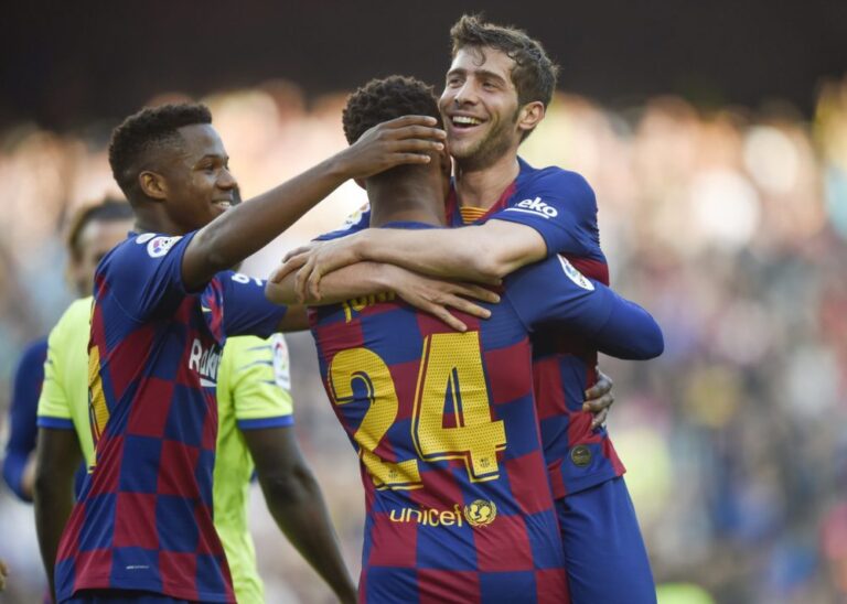 Barcelona fiton me vuajtje ndaj Getafes, Manaj e sheh sfidën nga stoli (VIDEO)