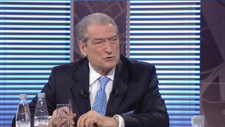 Mbyllja e lokaleve dhe bizneseve nga koronavirusi, Berisha: Duhet të shoqërohet me kredi të buta