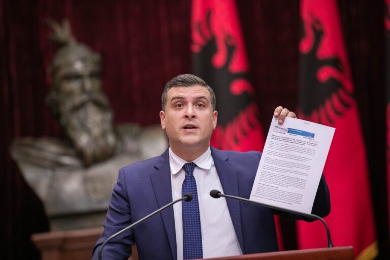 Blushi i përgjigjet Edi Ramës: As pampersat s’të bëjnë derman! Thellohu e reflekto urgjent!