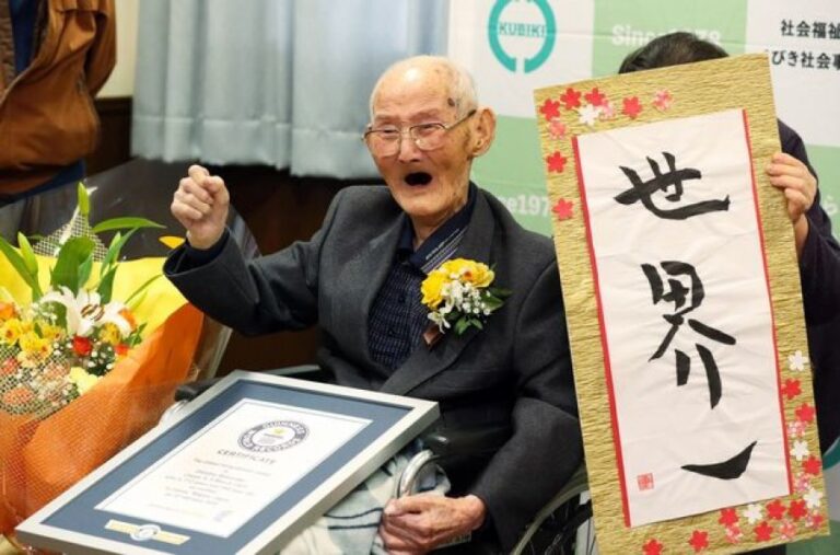 Njihuni me japonezin 112 vjeç, burrin më të vjetër në botë