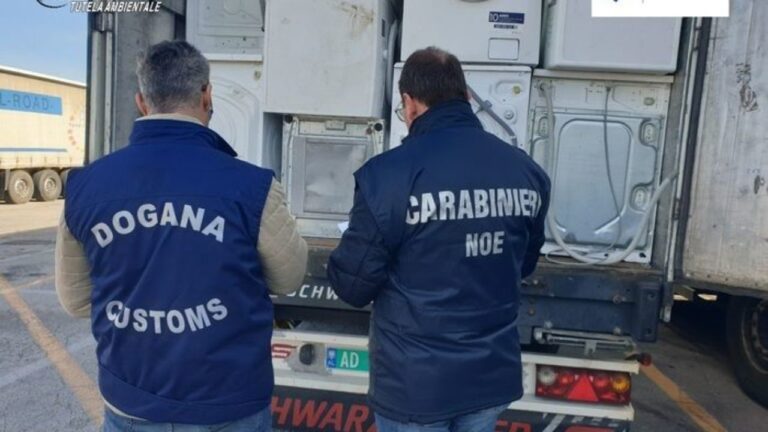 VIDEOLAJM/Shqipëria kosh kimik, Italia bllokon 25 tonë mbetje