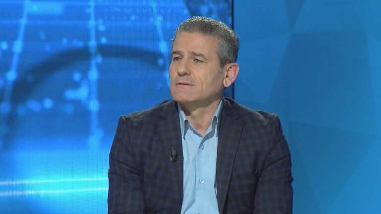Përplasja Meta-Rama, Çipa: Konflikti më i madh institucional i tranzicionit. Të shkojmë në zgjedhje të parakohshme