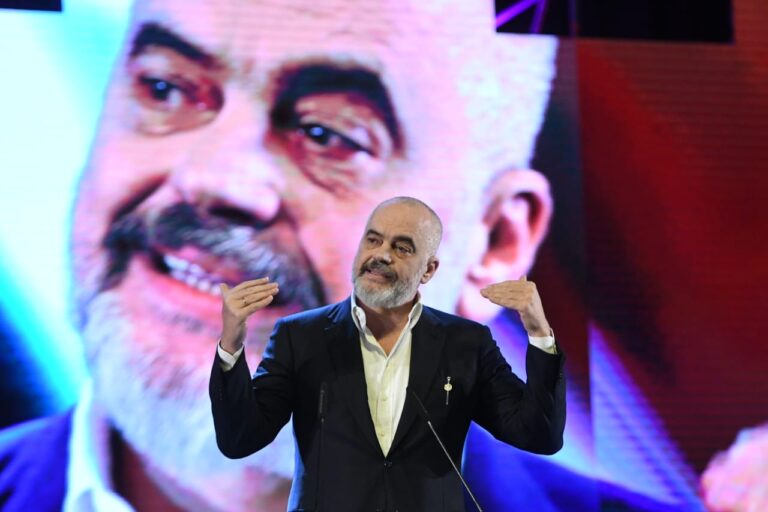 Rama: Paga minimale nga 1 janari 2021, do të jetë 300 mijë lekë
