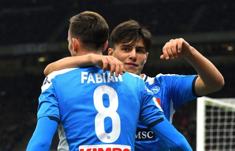 Napoli thyen Interin në “San Siro”, me një këmbë në finalen e Kupës (VIDEO)