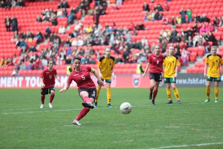 U-16/ Shqipëria dhuron spektakël në “Air Albania”, mund me lehtësi Lituaninë