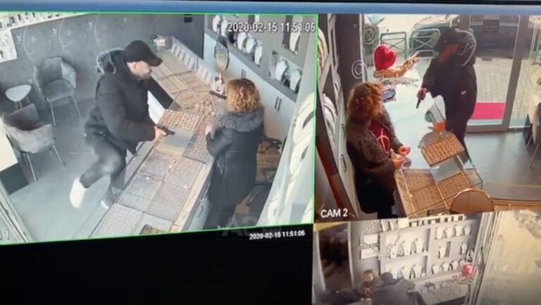 Elbasan/A është ky hajduti më qesharak? (VIDEO)