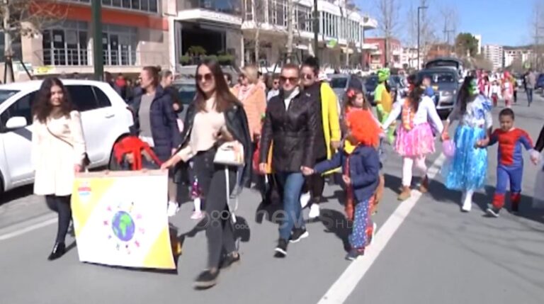 Vlora rikthen traditën e karnavaleve, Murra: Ka vlera për turizmin