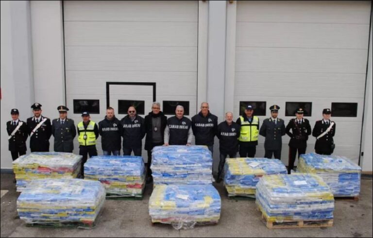 Sekustrohen 3,3 tonë kokainë me vlerë 230 milion euro në Livorno