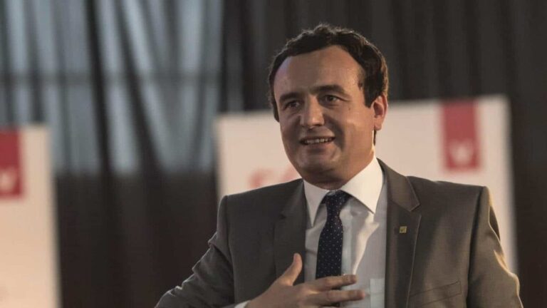 Kurti prezanton programin, opozita: E pamundur të realizohet!