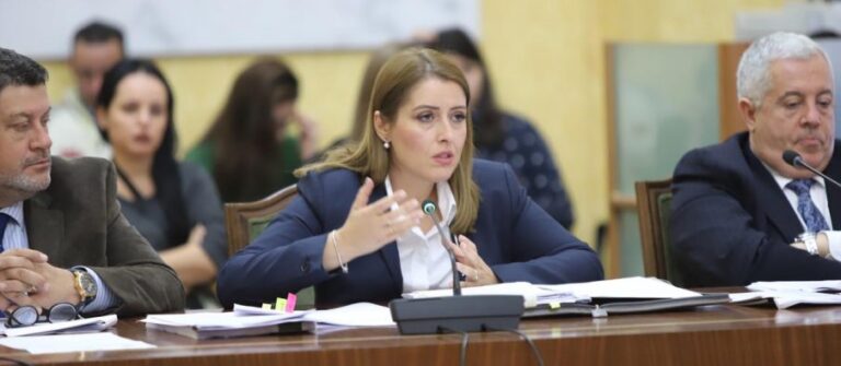 Frika nga koronavirusi, ministrja Manastirliu mbledh Task Forcën