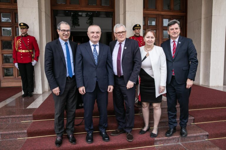 Presidenti Meta takon delegacionin e KiE: Votimet e 30 qershorit nuk i dhanë zgjidhje krizës