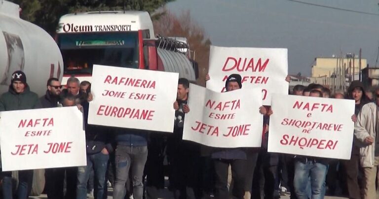 Naftëtarët e Ballshit sërish në protestë, muaj të tërë pa marrë pagave