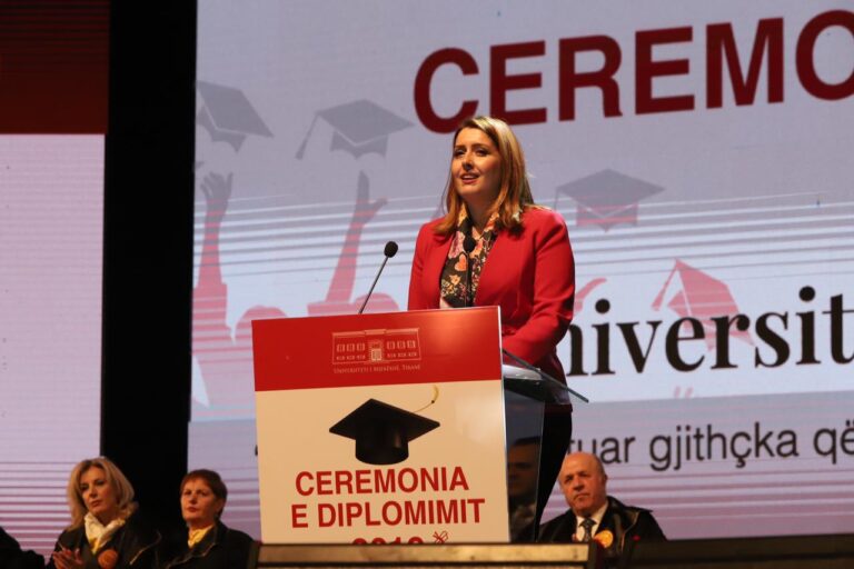 1600 mjekë dhe infermierë të rinj, Manastirliu: Punësim me transparencë në sistemin shëndetësor