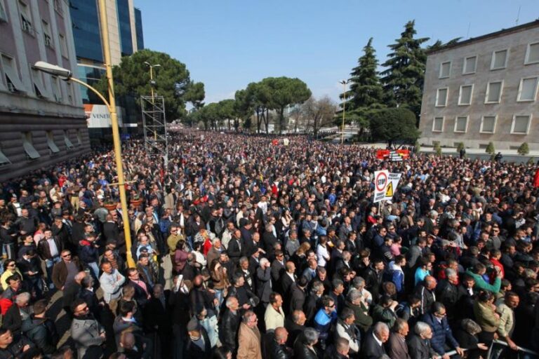 PD vendos: Të gjithë demokratët më 2 mars në Bulevard