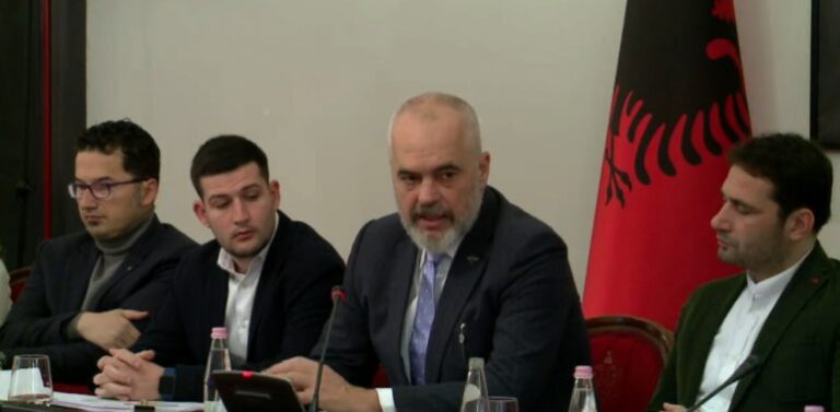Gazetari Marin Mema “përplaset” me Ramën për rindërtimin. Ja çfarë ndodhi
