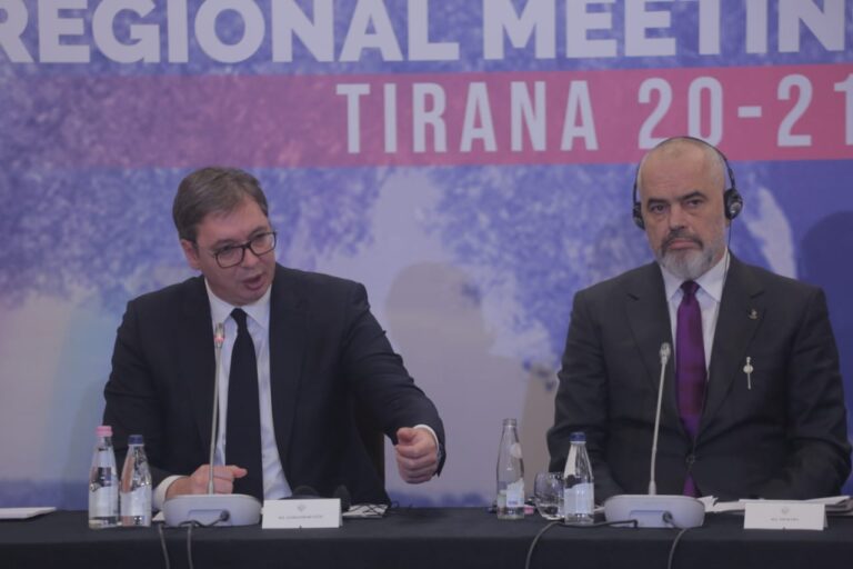 Kim Mehmeti: Vuçiç kriminel, piktori juaj ndihet i nderuar kur ulet me të