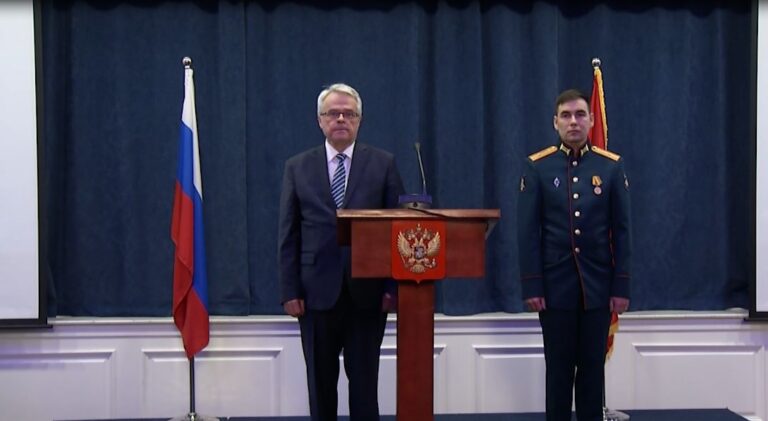 Rusia nderon Forcat e Armatosura