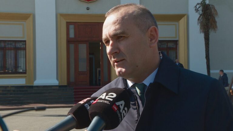 Akuzat e Presidentit, Ulsi Manja: Dvorani qëndron në KED
