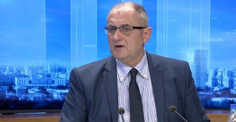 Vasili: Duhen vepra dhe jo shfaqje për përballimin e pandemisë! (VIDEO)