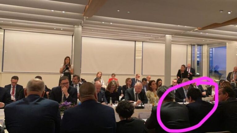 “Ju nuk mund të fyeni Serbinë, ju nuk përfaqësoni shtet,” i tha Presidenti Aleksandar Vuçiç kryeministrit të Kosovës Albin Kurti