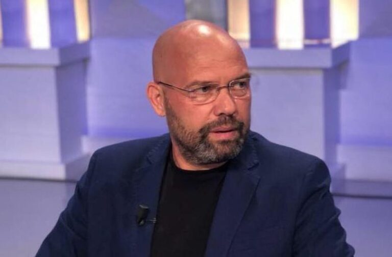 “Deri në orën 13:00 kush e ka virusin i bën shëtitje”, reagon ashpër Ylli Manjani: Nuk ka ushtri që e ndal…