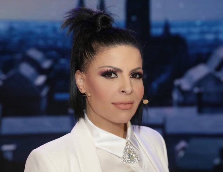 Aurela Gaçe u drejtohet gazetarëve e fyer: Kemi halle më të mëdha!