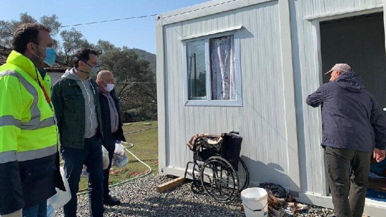 Shpërndarja e ndihmave/Veliaj: Na duhen 500 vullnetarë të tjerë