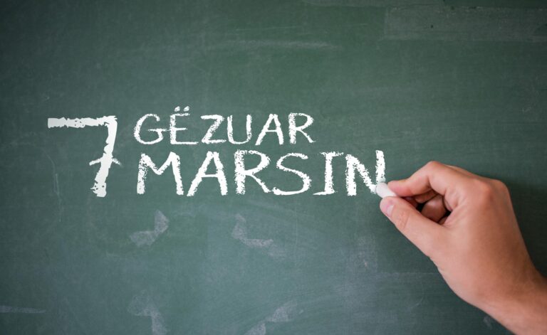 Dita tradicionale e mësuesit
