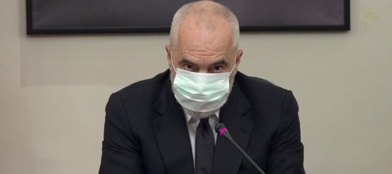 Kujdesi ndaj të prekurëve/Rama: 1 mijë euro për mjekët dhe infermierët