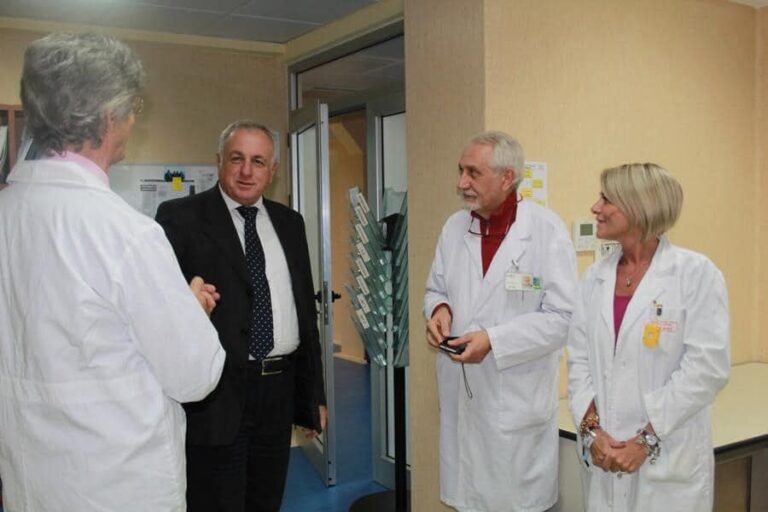 Shehu: Distancimi fizik komprometohet rëndë nga call center-at dhe fasoneritë