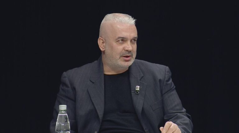 Pneumologu Jorgji: E frikshme, po vihet në sprovë sistemi shëndetësor!