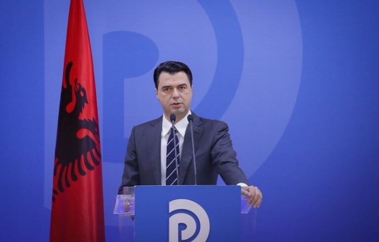Basha kërkesë OBSH-së: Ndihmojeni Shqipërinë me testet për virusin dhe pajisje mbrojtëse për mjekët e infermierët