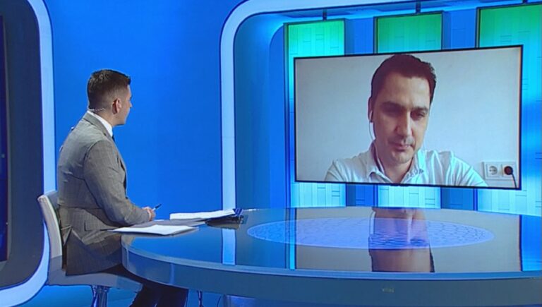 Mjeku në Gjermani: Temperaturat e larta ulin aktivitetin e virusit, nuk e shkatërrojnë atë