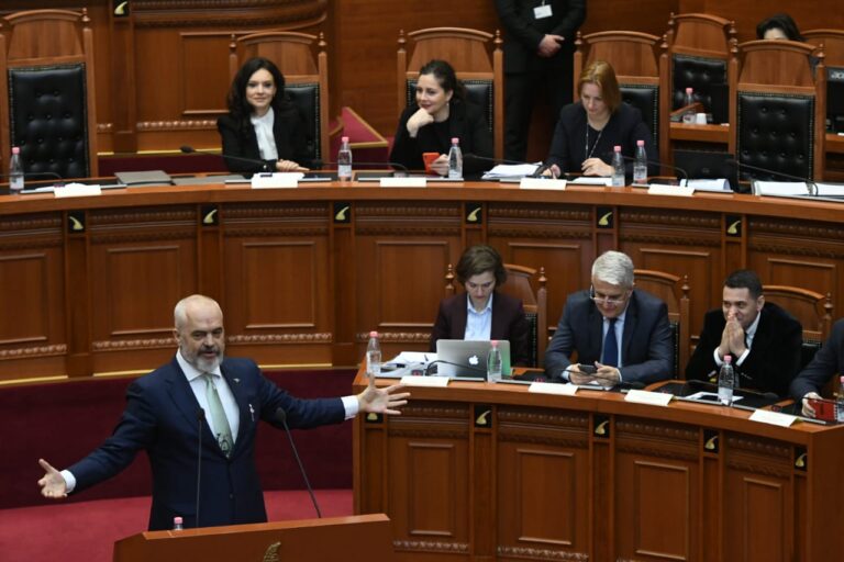 Video editorial i “Koha Jonë”: Ndërkombëtarët të flasin para se krimi të kryhet