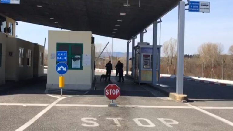 Ja data kur e shtyn Greqia hapjen e kufijve me Shqipërinë