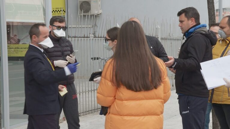 “Paga e luftës”, fluks në bankat e nivelit të dytë