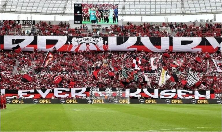 Panik për tifozin, gjest i bukur nga ultrasit e Leverkusen dhe Union