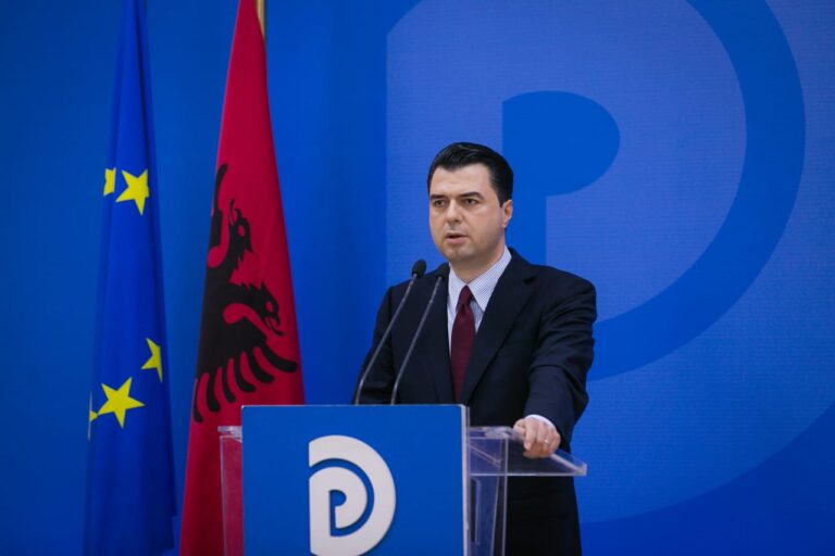 Basha uron 32 deputetët shqiptarë në Maqedoninë e Veriut: E përcolla me entuziazëm rezultatin historik