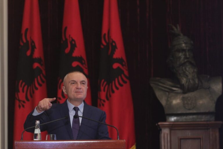 Meta paralajmëron ashpër Ramën: Haradinaj ka 40 varre në shtëpi, mos e provoko më Kosovën se do e marrësh përgjigjen nga Shqipëria