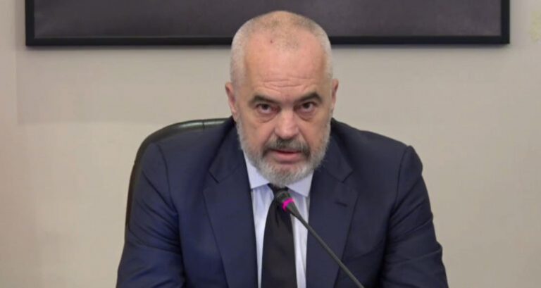 Rama: Nga sot në mesditë s’ka urbanë në Tiranë dhe Durrës