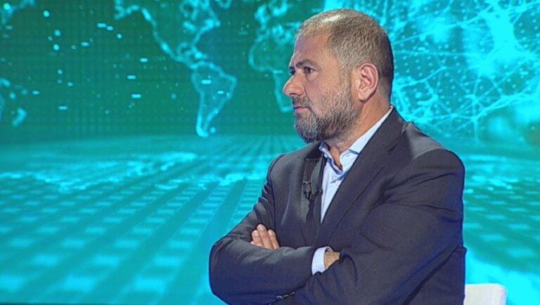 Shkullaku: Qytetarët iu përgjigjën Metës. Shqipëria drejt autoritarizmit