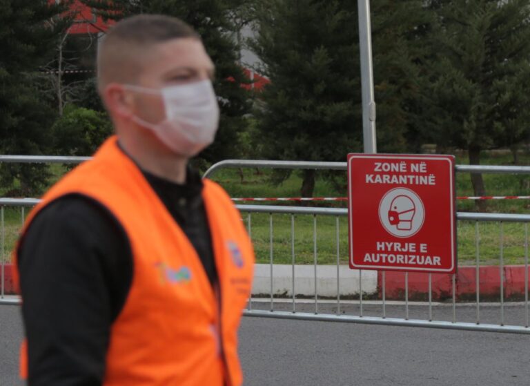 Nga shërbimet online te vetëkarantinimi, urdhëri i ri: Ja çfarë mund të bëni dhe çfarë jo deri me 3 prill