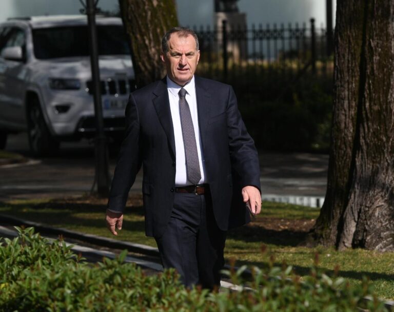Vota e emigrantëve, deputeti i PS: Ligji favorizon votimin familjar