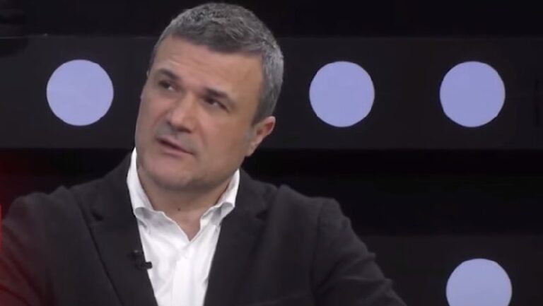Mjeku: Koronavirusi si ‘sustë’, e kemi shtypur, po e lëshuam shpërtheu! Edhe prilli në karantinë, të përgatitemi për më keq